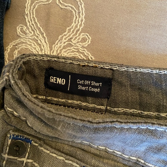 Boys Gray denim True Religion shorts - Picture 2 of 5